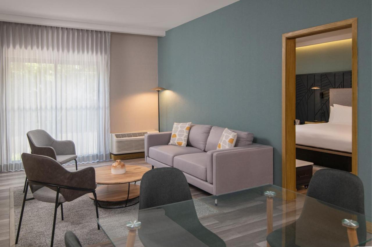 מלון Courtyard By Marriott סנטו דומינגו מראה חיצוני תמונה