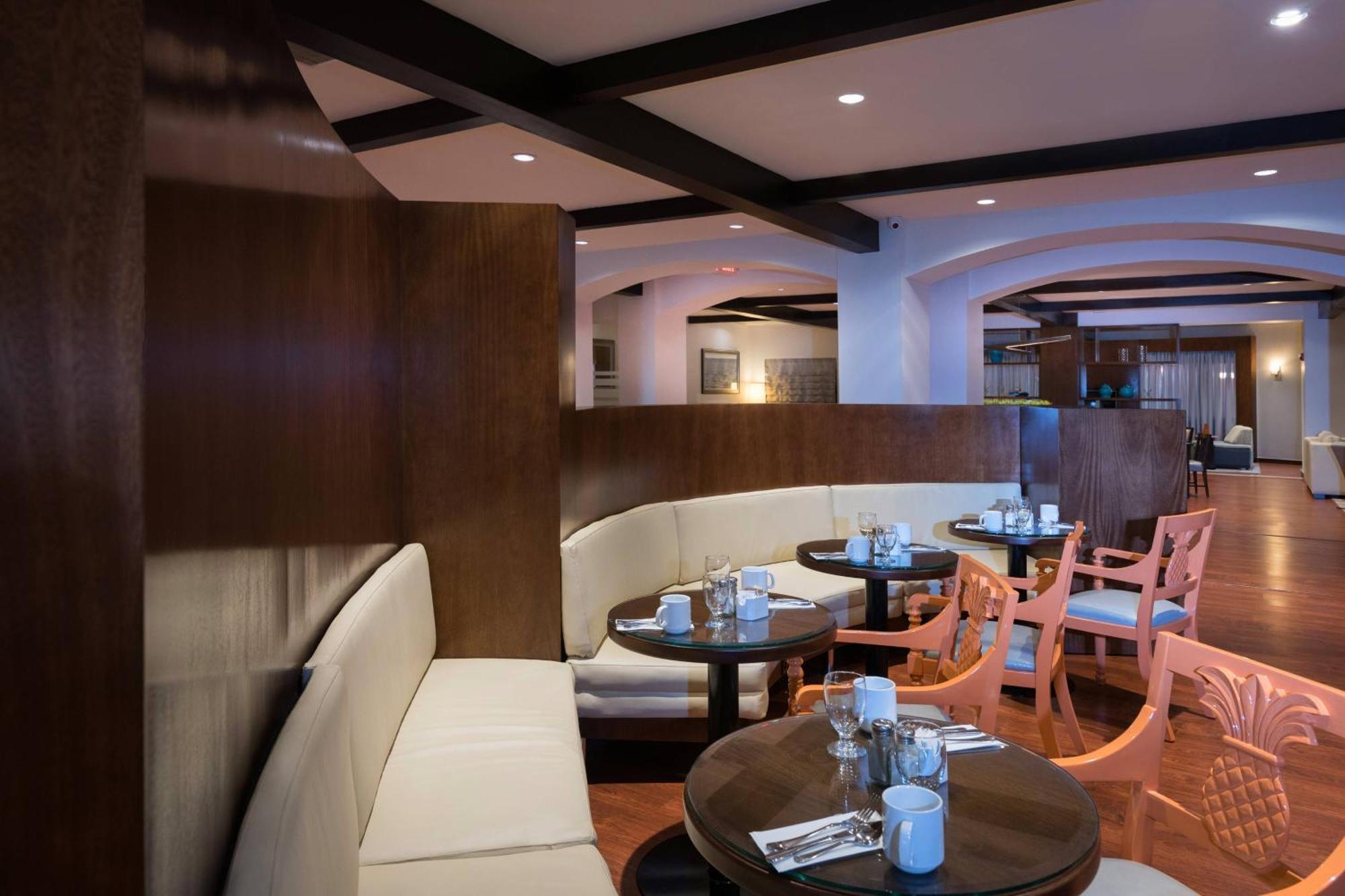 מלון Courtyard By Marriott סנטו דומינגו מראה חיצוני תמונה