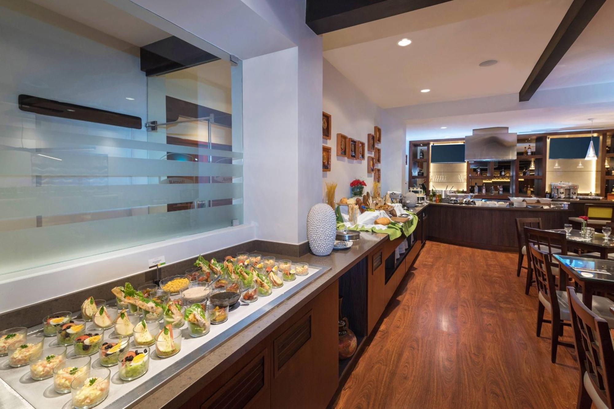 מלון Courtyard By Marriott סנטו דומינגו מראה חיצוני תמונה